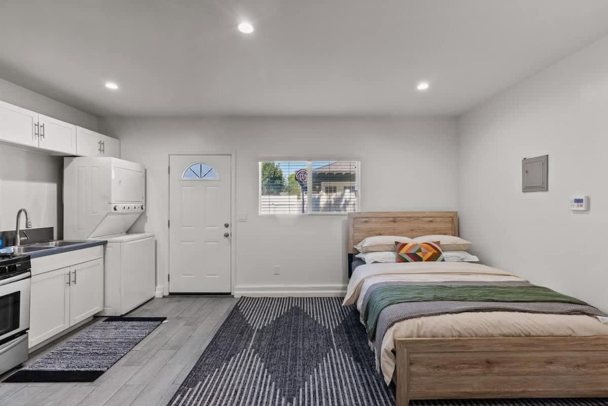 Charming Valley Village Retreat * Los Angeles