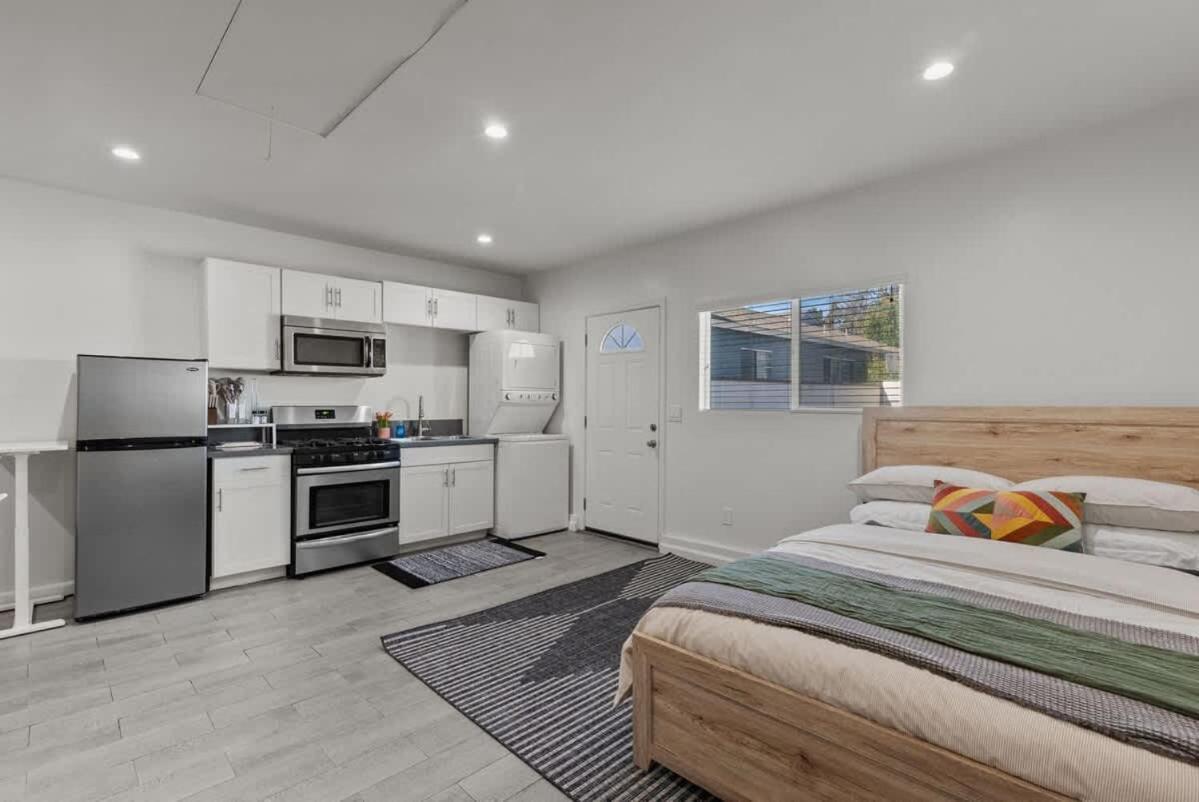 Charming Valley Village Retreat * Los Angeles
